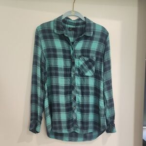 GAP Turquoise and Navy Plaid Women's Flannel